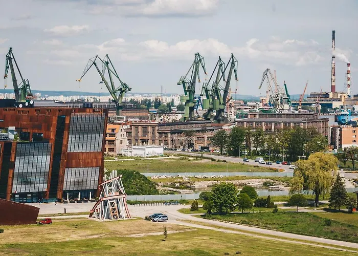 Pobookowane Stocznia Daire *