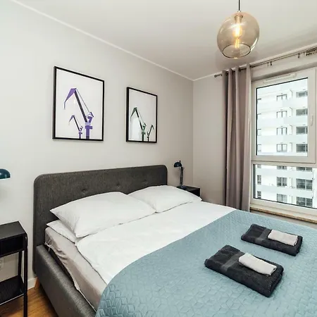 Pobookowane Stocznia Apartment Danzig
